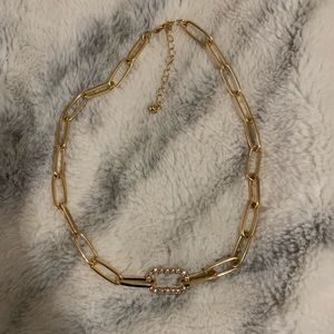 very cute gold chain necklace!